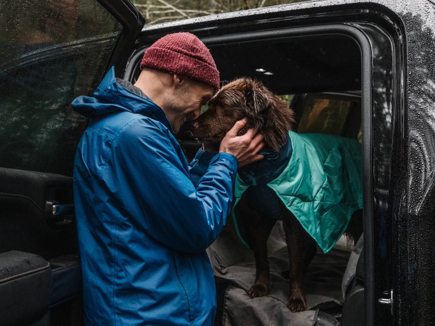 Ruffwear Dirtbag™ Hunde-Handtuchmantel Aurora Teal – Bild 10