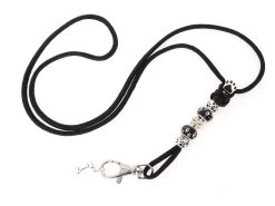 Mein Schwarzes Pfeifenband Mit Schmucksteinen